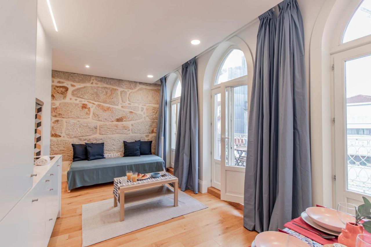 Sweet Studio Apartment W/ Big Balcony By Lovelystay OOporto Exterior foto
